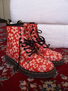 Dr. Martens à fleurs.JPG