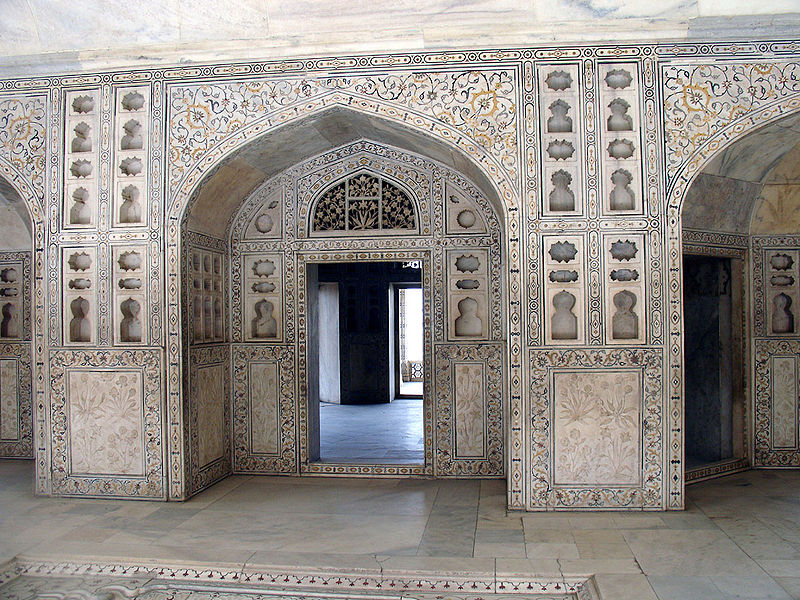 File:InsideAgraFort.jpg