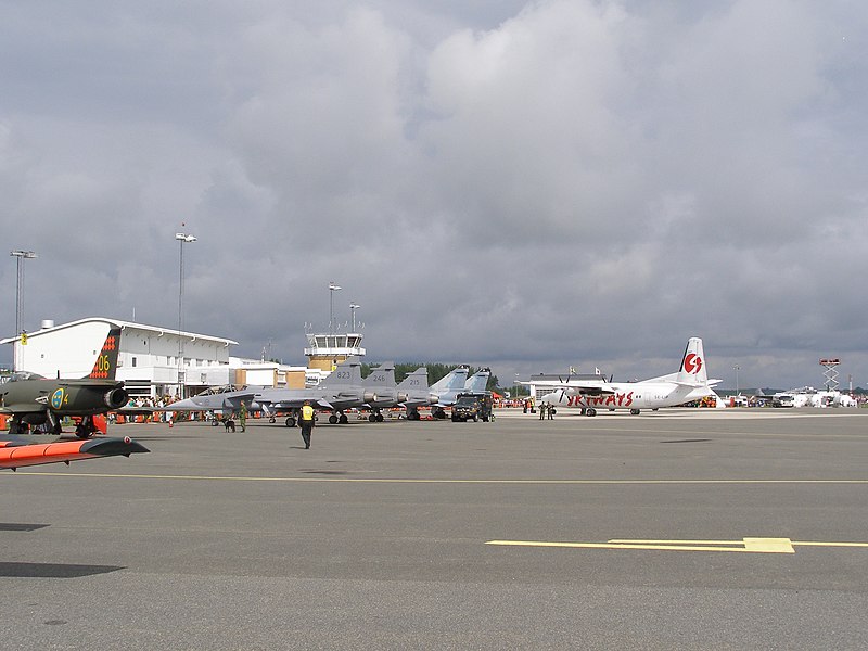 File:Kristianstad airport apron.JPG