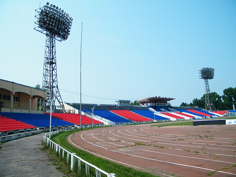 Файл:Lenin Stadium, Khabarovsk vnutri.JPG