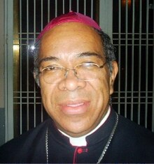 Monseñor William D2.jpg