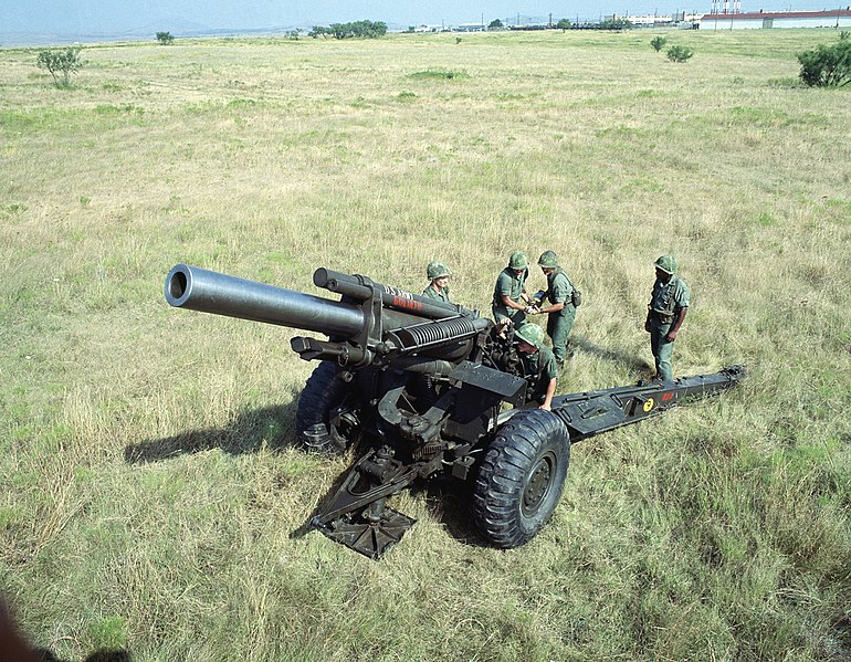 Файл:USArmy M114 howitzer.jpg