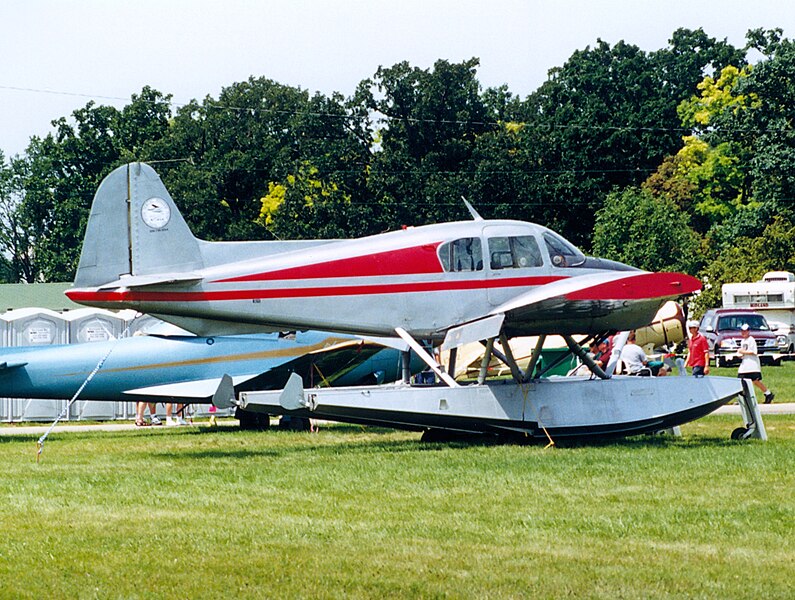 File:Apache on floats 2000.jpg