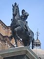 El condottiero Bartolomeo Colleoni, de Andrea Verrocchio (1475). Anteriormente, Donatello había restablecido el modelo de estatua ecuestre con el Condottiero Gattamelata (1447-1453), inspirado en la antigua estatua ecuestre de Marco Aurelio del Capitolio romano.