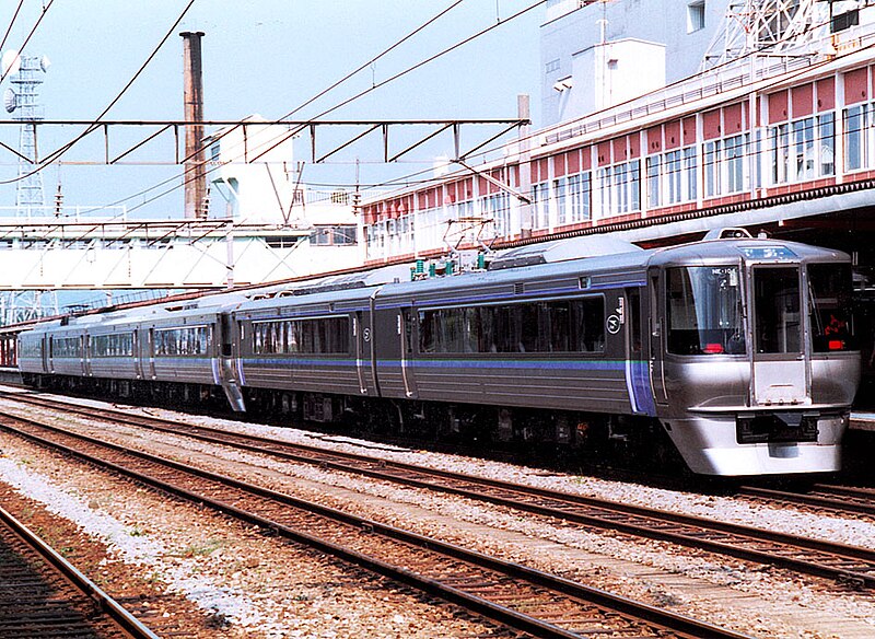 File:JR Hokaido 785 superwhitearrow.jpg