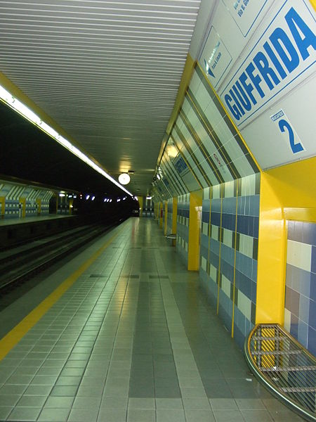 File:Metro Giuffrida.jpg