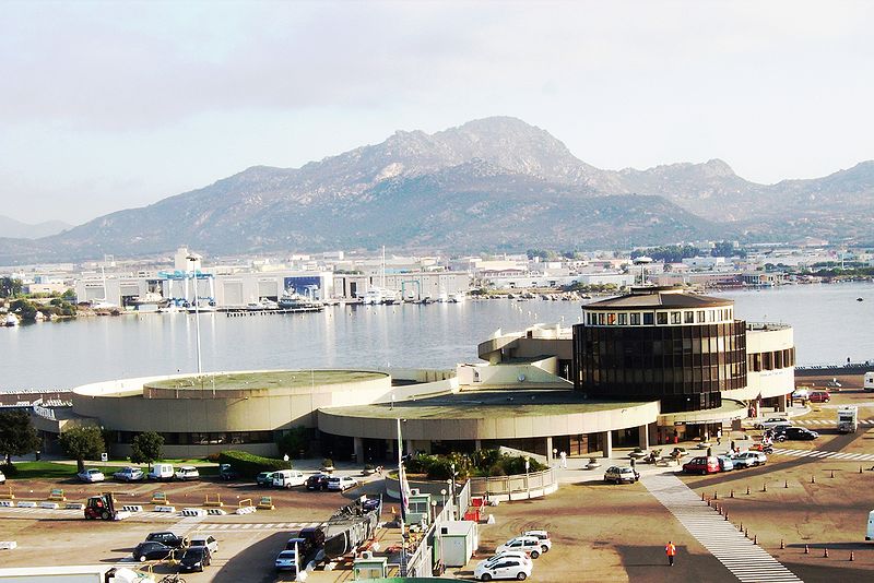 File:Olbia-Stazione marittima.JPG