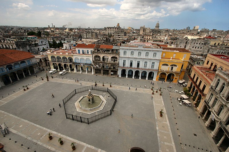 File:Old Square, Havana.jpg