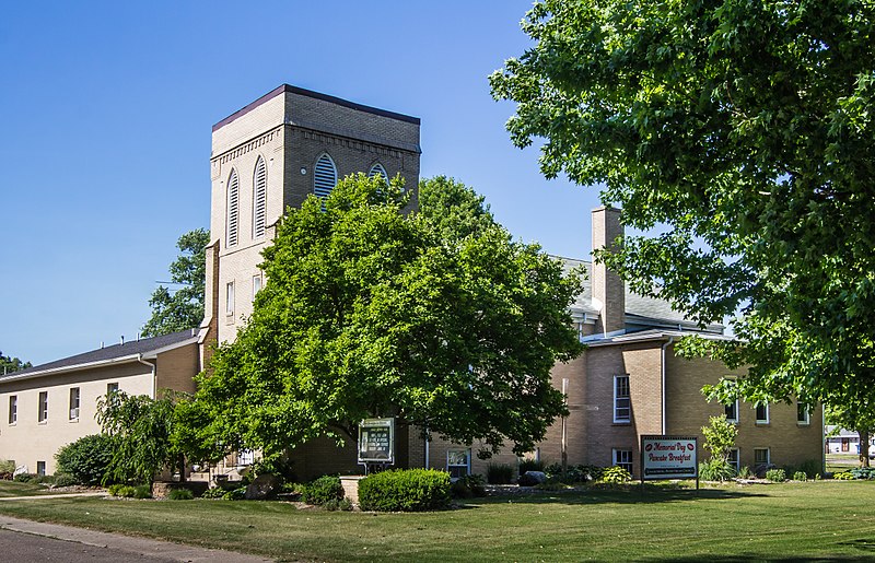 File:Presbyterian Church of Edwardsburg.jpg