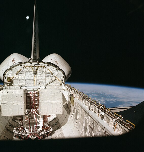 File:STS-1 Columbia Cargo Bay.jpg