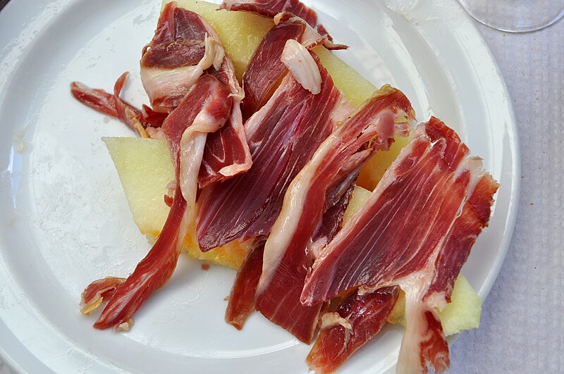 Archivo:Jamón serrano con melón.jpg