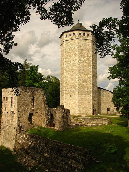 File:Paide estonia.jpg