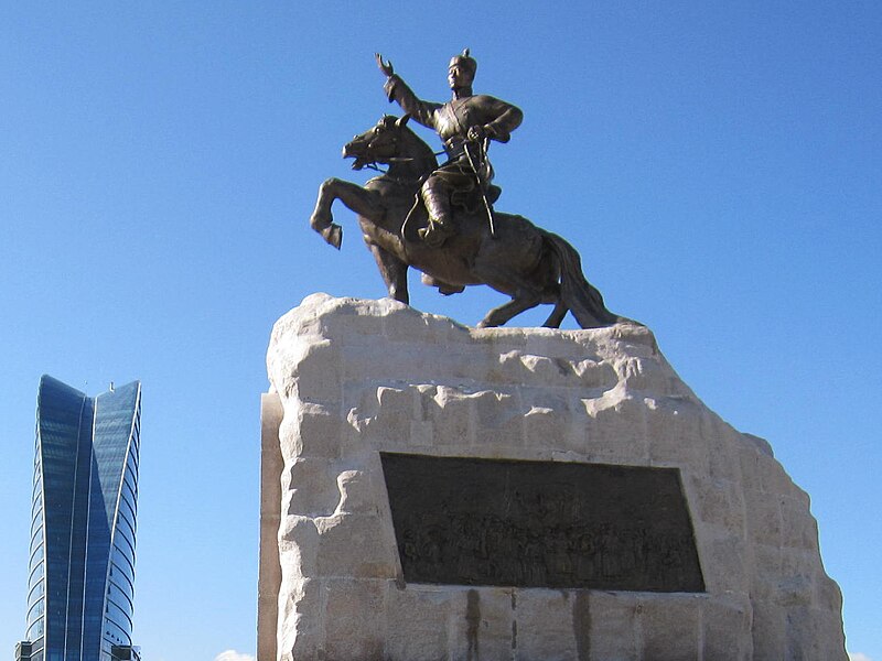 File:The Statue of Sukhubaatar.jpg