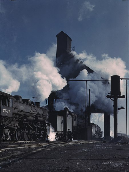 File:C&NW coaling station 1942.jpg