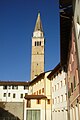 Il campanile visto dal cortile di un antico caseggiato del centro storico