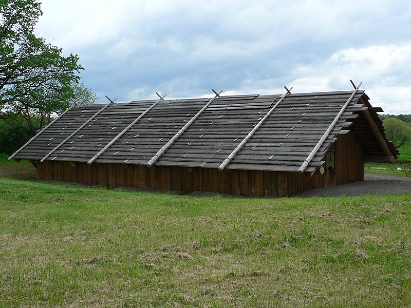 File:Cathlapotle Plankhouse 07402.JPG