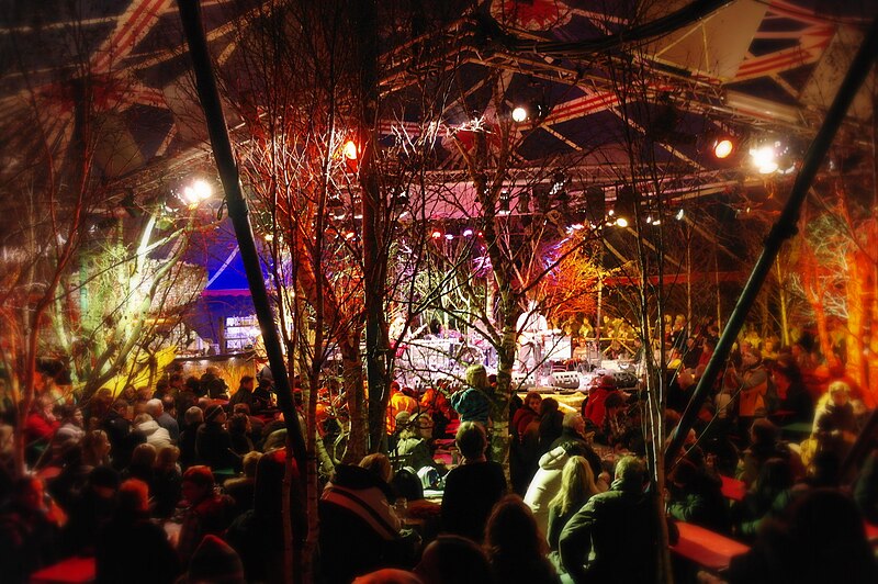 File:Tollwood Winterfestival Munich 2010.jpg