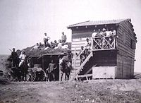 Сарай в Ум-Джуни. Фотография была сделана в 1910 году фотографом Авраамом Соскиным