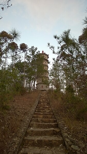 File:Zhuhua Pagoda 2.jpg