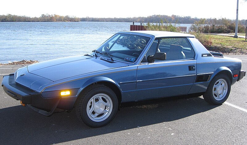 File:1986 USA-spec Bertone X1-9.JPG