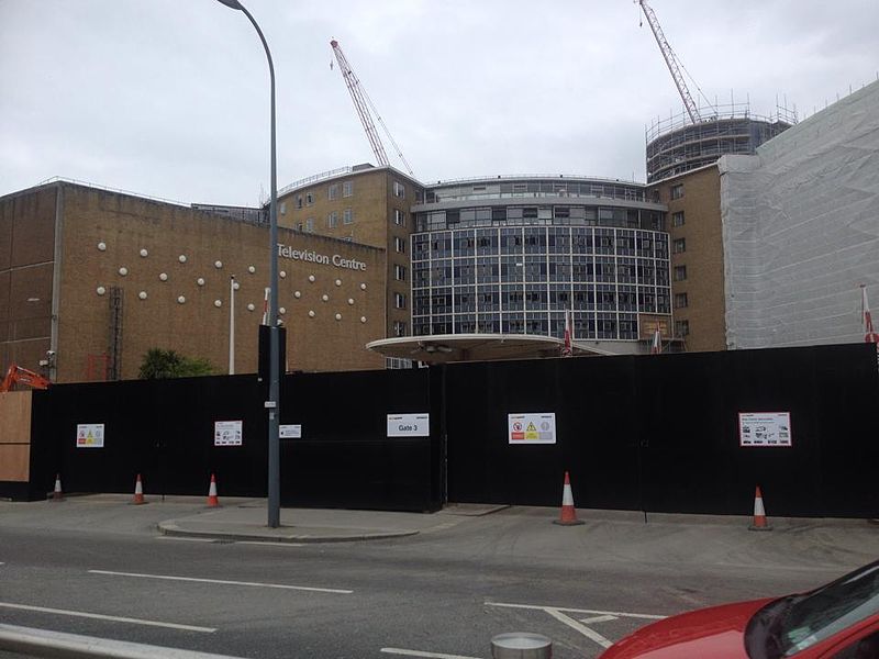 Файл:BBC Television Centre 2015.jpg