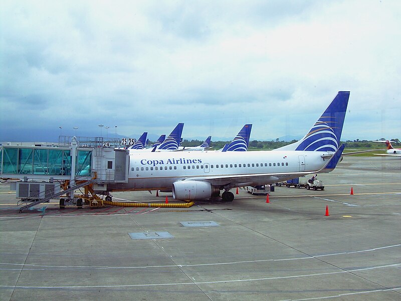 Archivo:COPA Aircraft at Tocumen.jpg