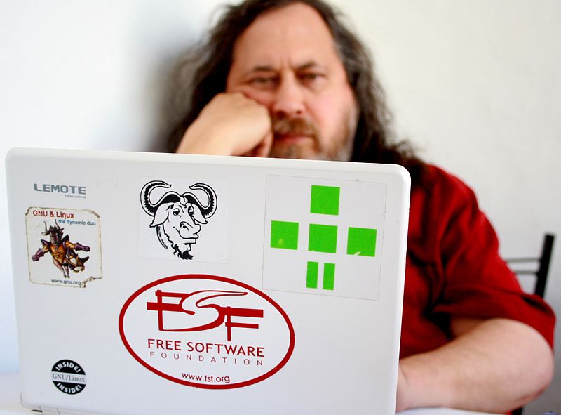 File:GNU and Stallman 2012.JPG