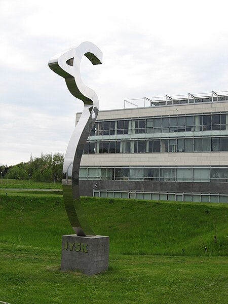 File:JYSK - hovedkontor.jpg