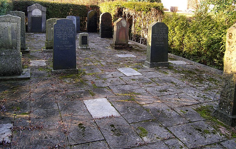 File:Juedischer Friedhof Groetzingen.jpg