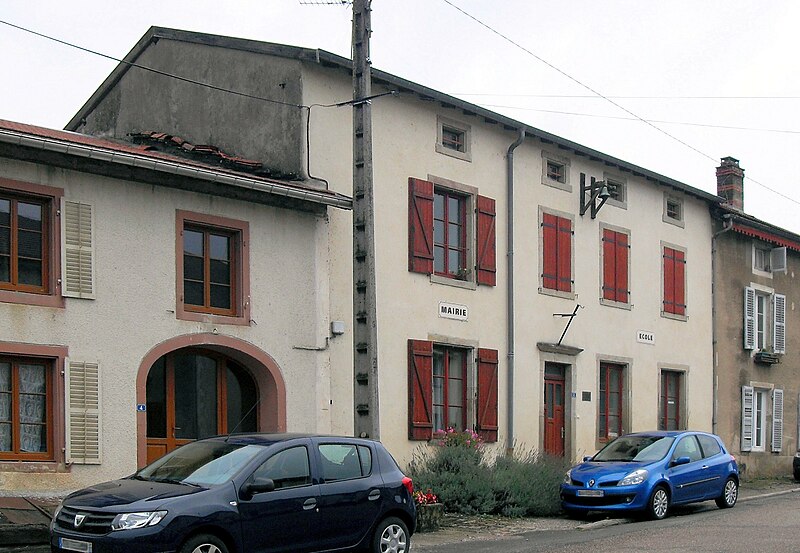 File:Begnécourt, Mairie-école.jpg