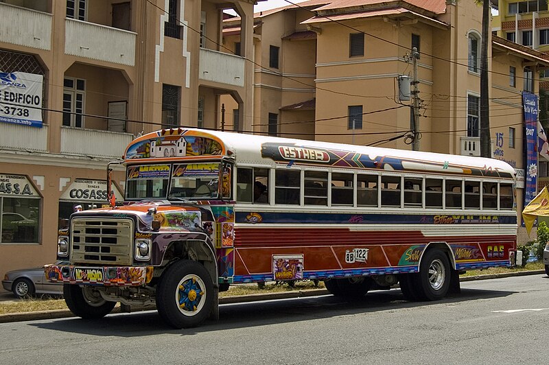 Archivo:Bus de Panama.jpg