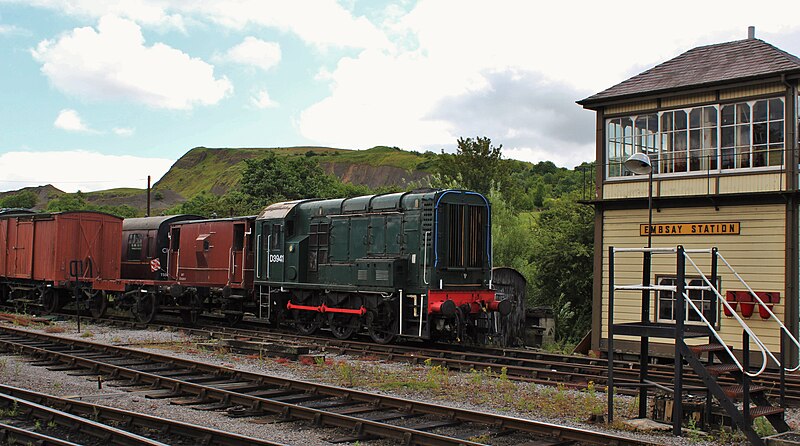 File:Diesel Shunter (19827175012).jpg