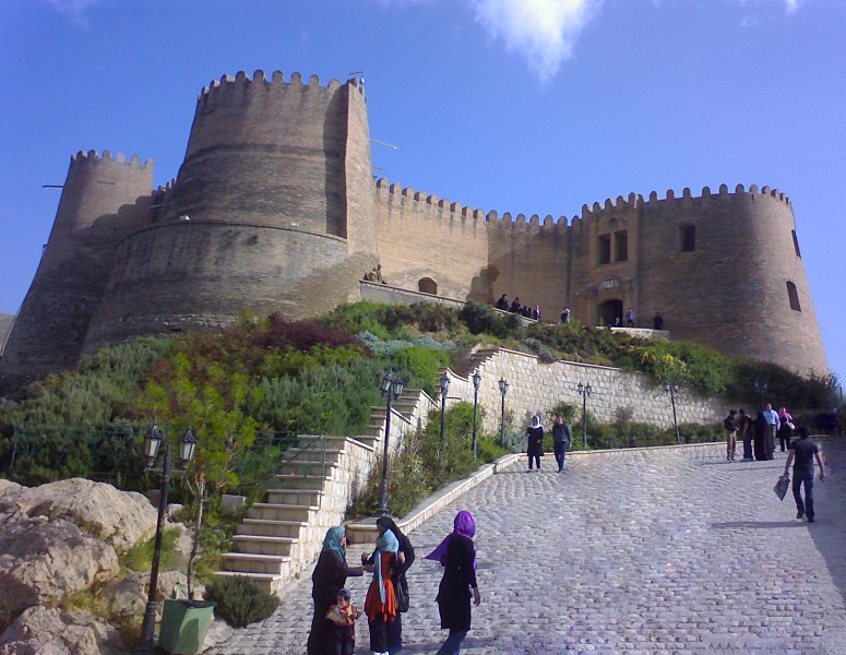 Файл:Falak-ol-Aflak Castle 07.JPG