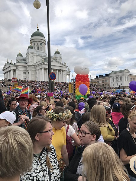 Archivo:Helsinki Pride 2019 (48168781546).jpg