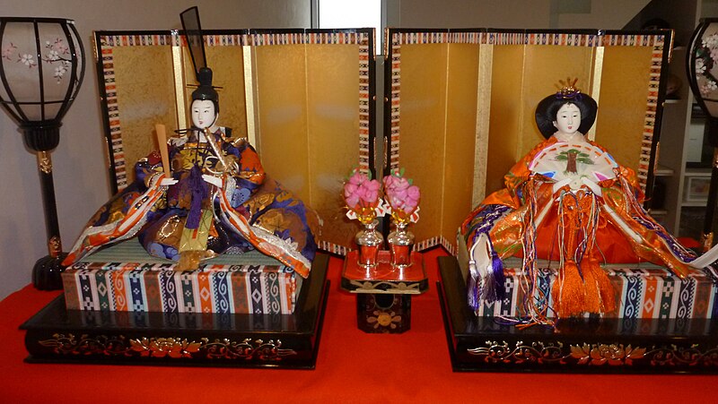 File:HinaDolls-Emperor-Empress-topplatform2011.jpg