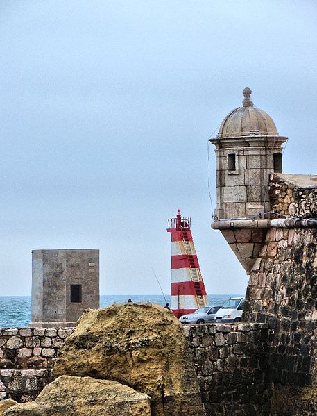 File:Lagos watchtower and lighthouse.jpg