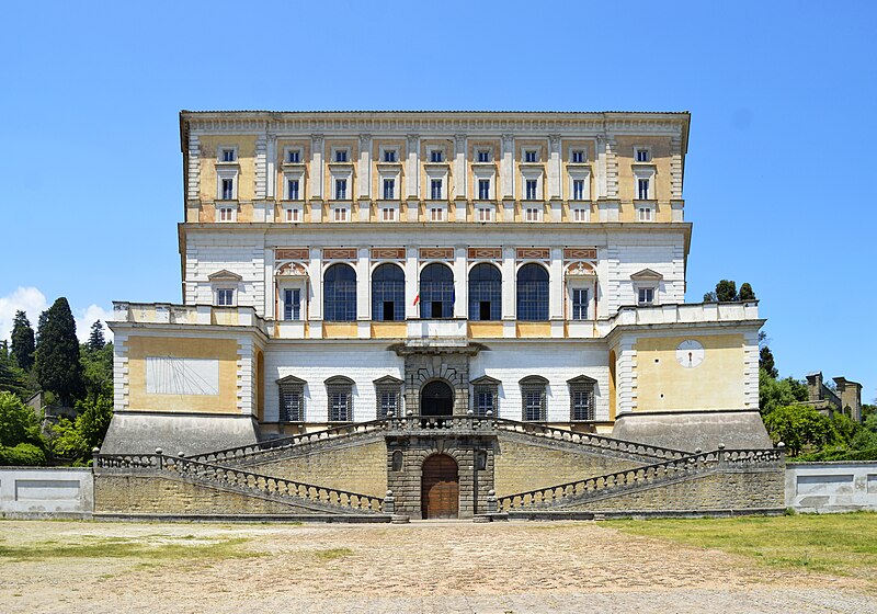 Файл:Palazzo Farnese (Caprarola).jpg