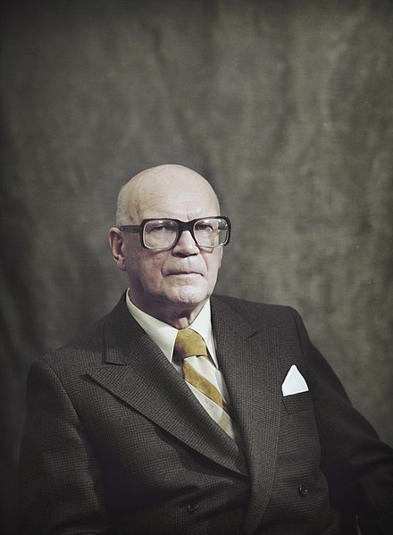 File:Urho-Kekkonen-1975.jpg