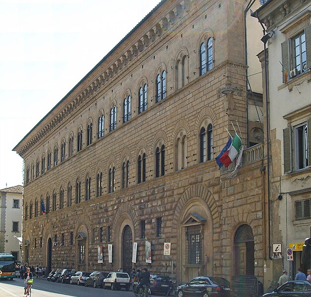 File:Palazzo Medici Riccardi.JPG