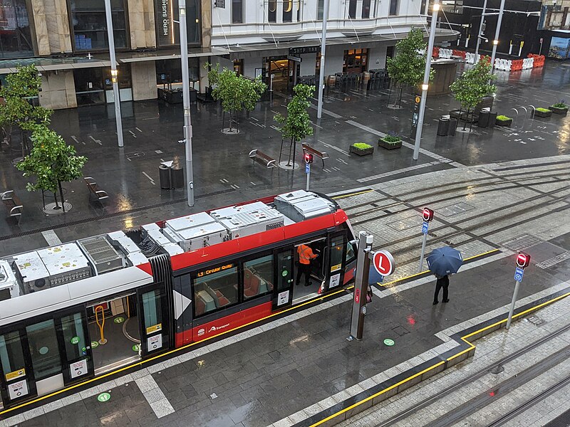 File:Sydney Light Rail 05.jpg