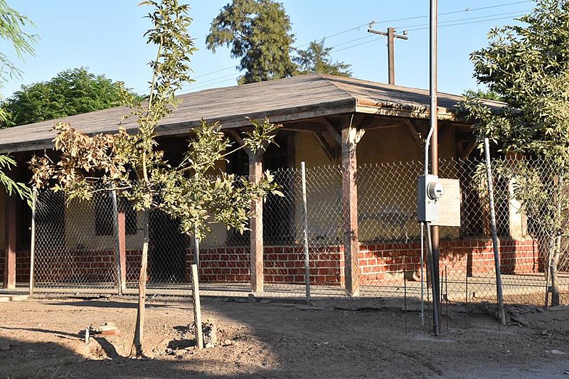 Archivo:Estación Batáquez.jpg