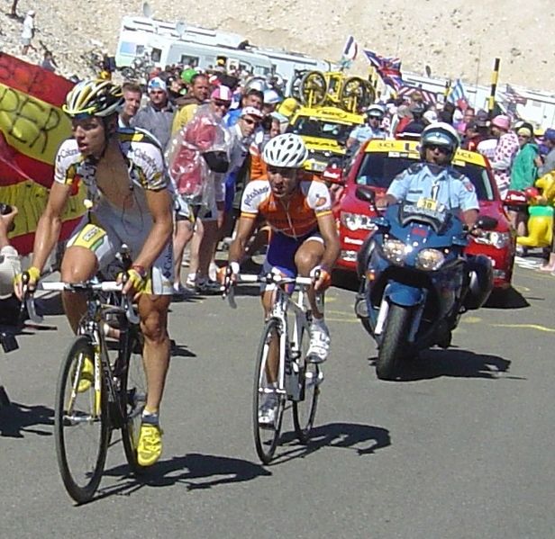 File:Garate-Martin-Tour de France 2009.jpg