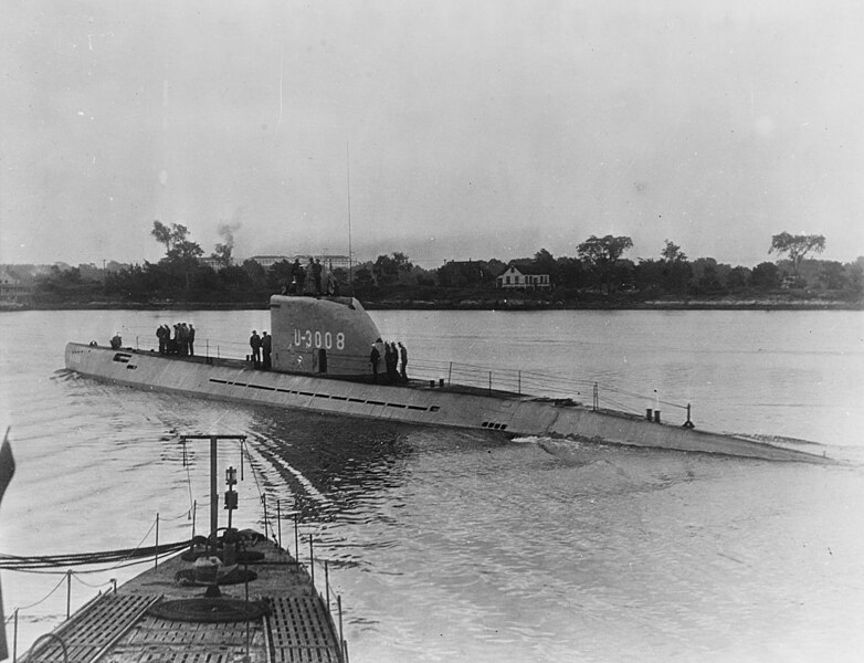 File:German submarine U 3008.jpg