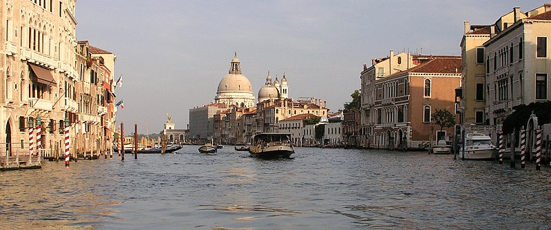 File:Grand Canal south 2.jpg