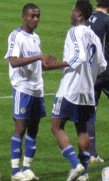 Archivo:Kalou mikel.jpg