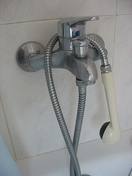 Файл:Menorca shower tap.jpg