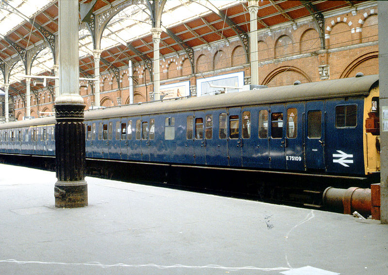 File:307-blue-Liv-St-Stn.jpg