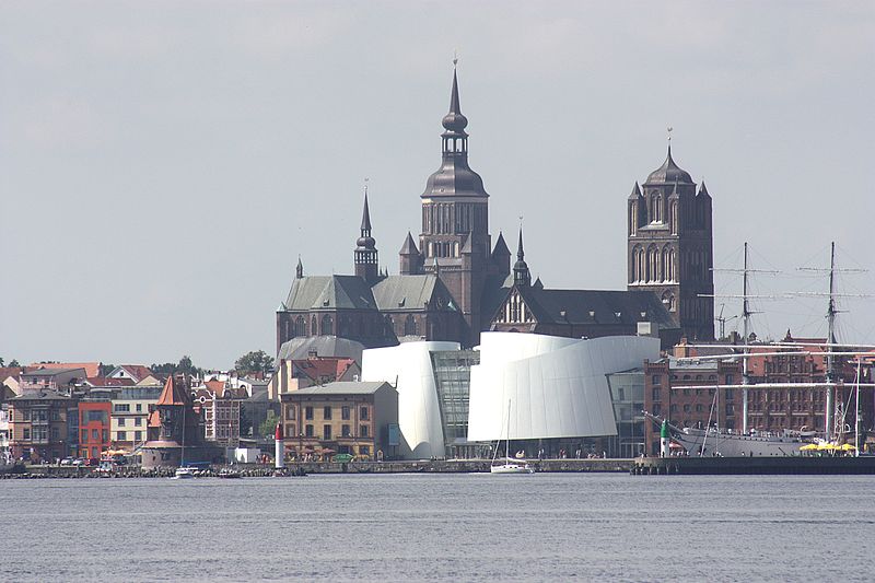 File:Blick zur St.-Marien-Kirche.JPG