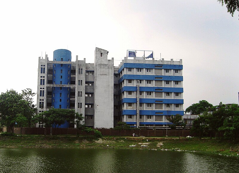 File:ESI Hospital, Kamarhati.jpg