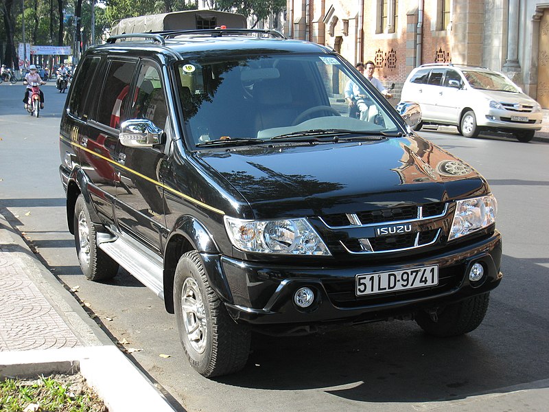 File:ISUZU Hi-Lander.JPG